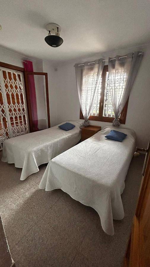 Casa rural para 12 personas, con Jacuzzi y Terraza además de Jardín y Piscina en Elche - 4
