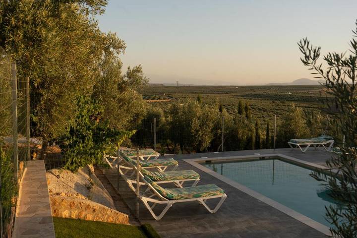 Casa rural para 20 personas, con Balcón y Terraza además de Jardín y Piscina en Pozo Alcón