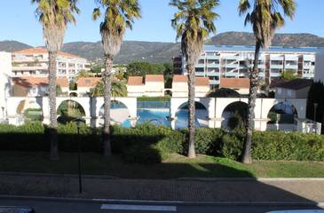 Gîte pour 4 personnes, avec balcon et piscine dans Le Lavandou