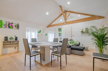 Gîte pour 2 personnes, avec terrasse et sauna ainsi que piscine et jardin dans l' Aube