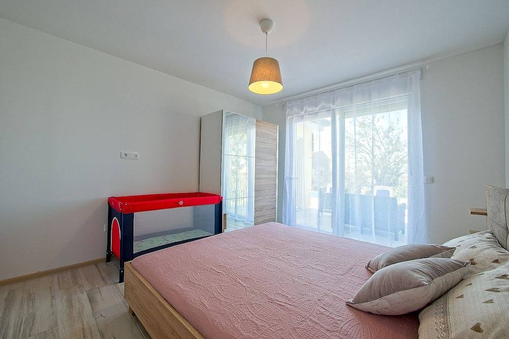 Ganz Neue 2019 Villa mit Pool,Grill,Wifi,Geschirrspüler,Waschmaschine in Radetići, Zentralistrien