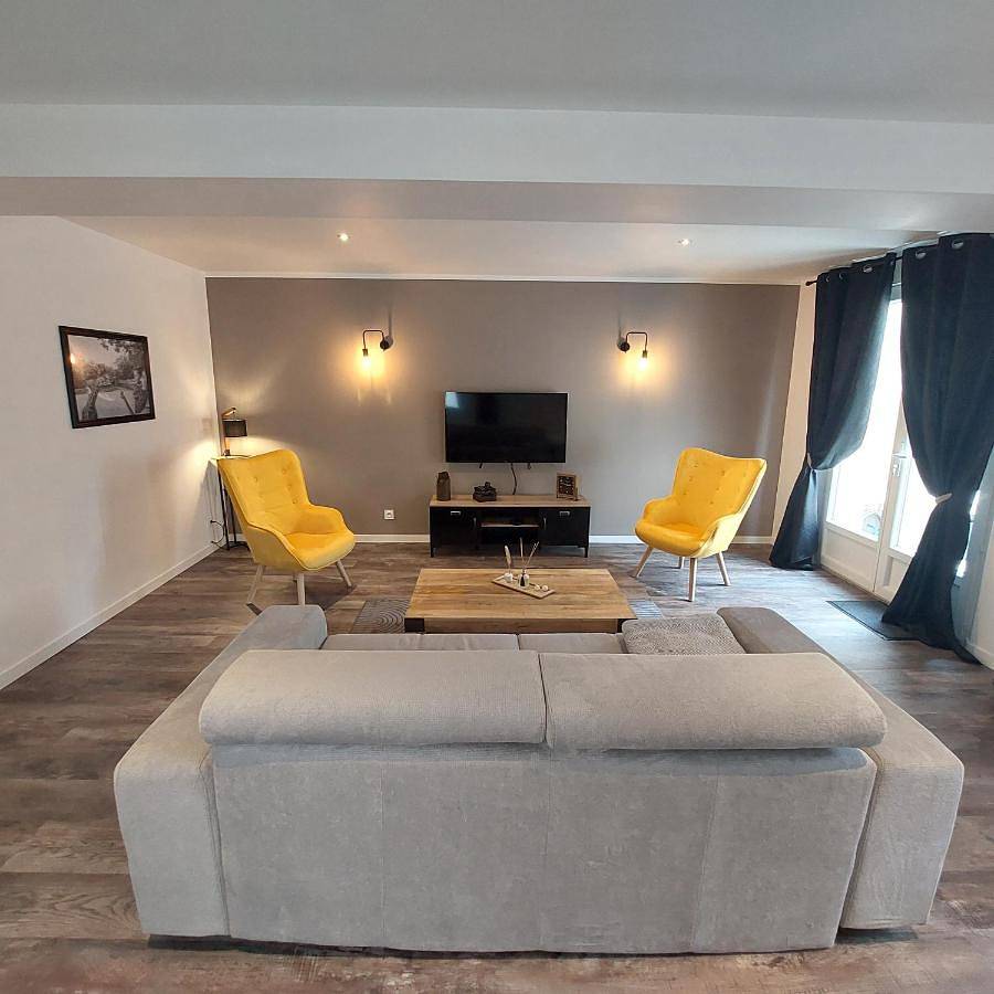 La Maison du 19 - 130m2 - 8 à 10 pers - Les Rosiers sur Loire - Chambres climatisées in Les Rosiers-sur-Loire, Vallée de la Loire