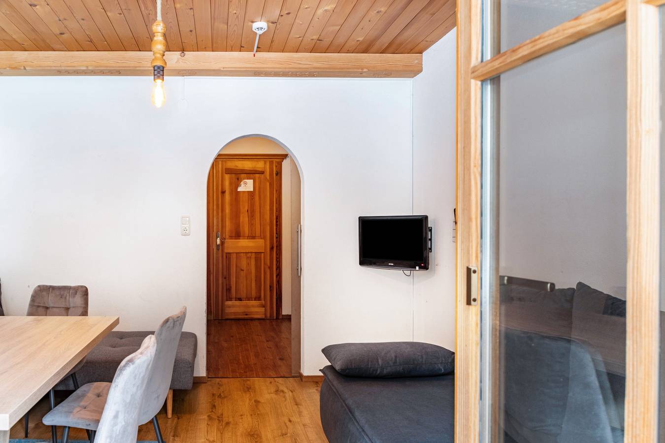Entire apartment, Holiday Apartment "Schwüwong - Apartment 13" with Mountain View, Shared Terrace and Wi-Fi in Hopfgarten im Brixental, Kitzbuehl alps