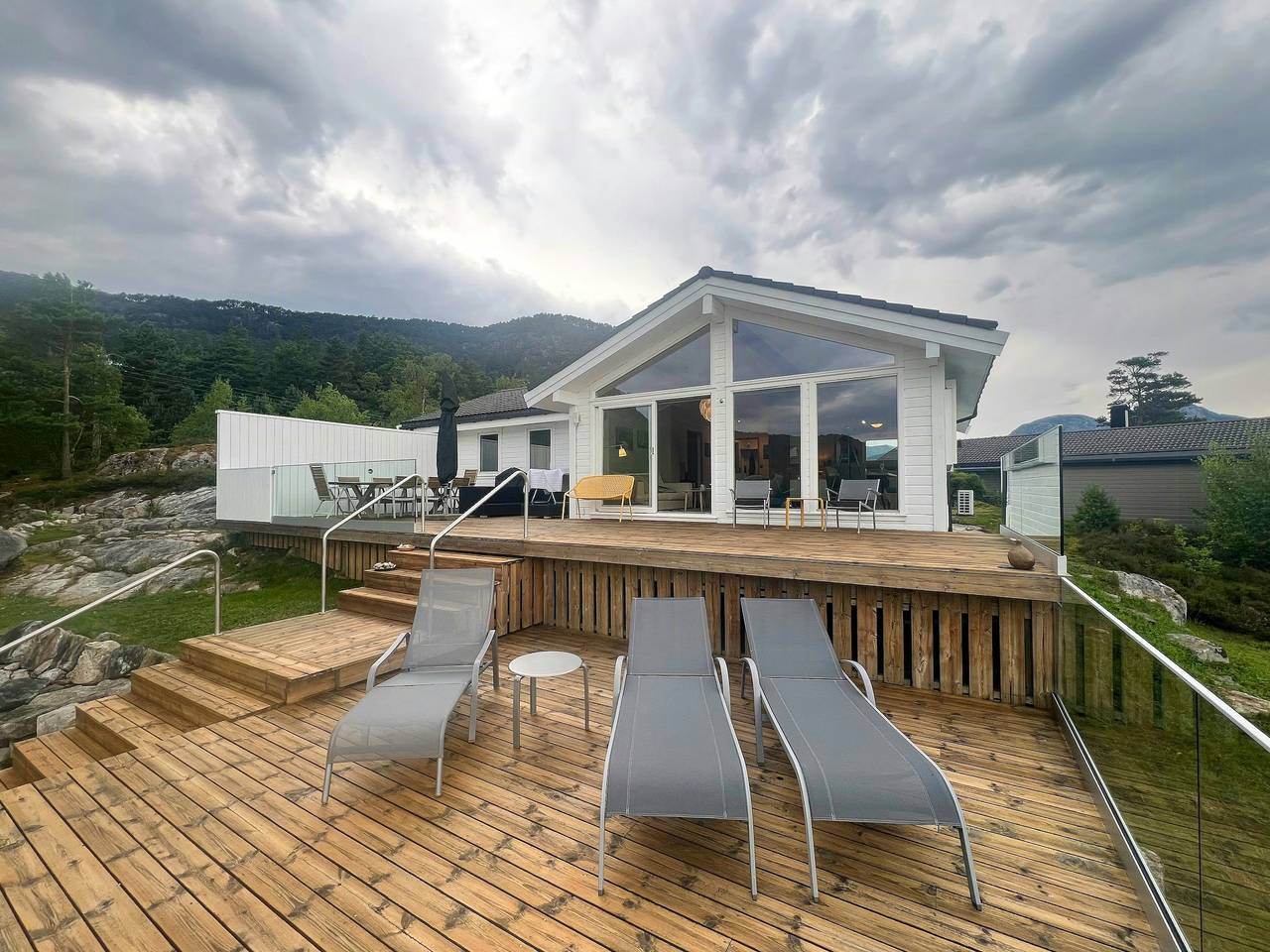 Panorama-Hütte zwischen Fjord und Bergen in Hjelmeland