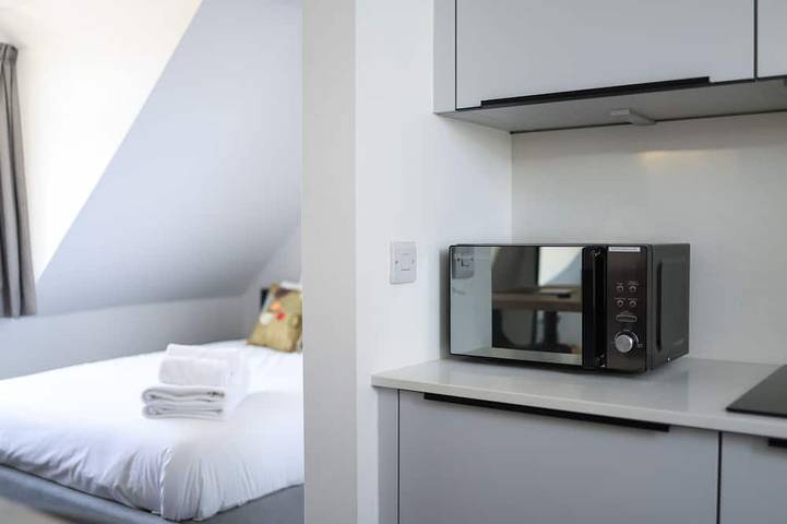 Appartement entier, Moderne-Studio-Salle de bain privée in Bristol, Angleterre du Sud-Ouest
