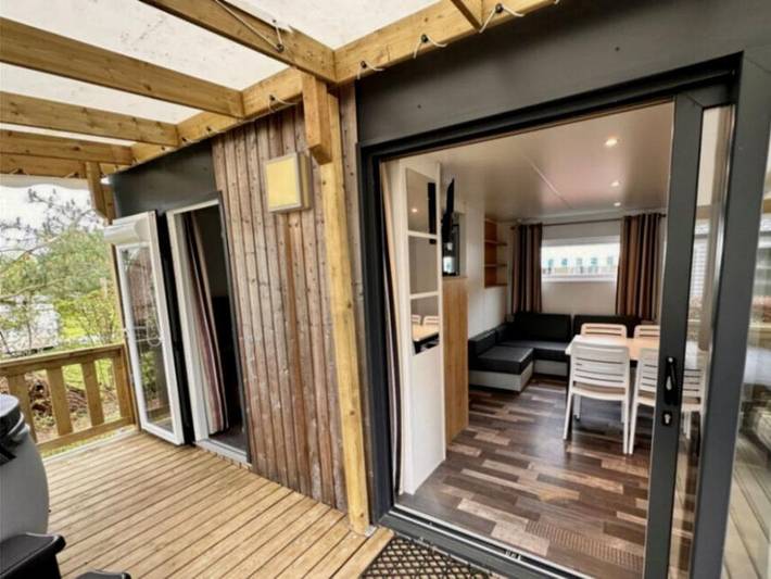Camping Paradis - Domaine de Bellevue - Mobilheim 4 personen - Premium Spa-Serie – 2 Schlafzimmer – 2 Badezimmer – 4 Personen – Klimaanlage in Saint-Christophe-du-Ligneron, Loire-Tal