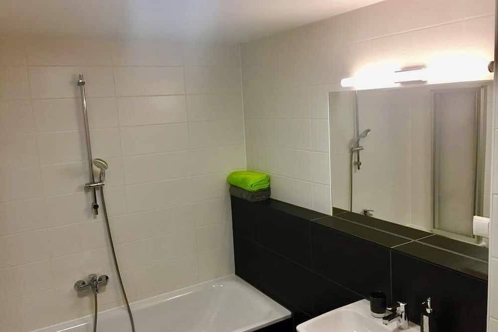 Ganze Wohnung, Kl25: Newly renovated Apartment centrally located in Kaiserslautern in Kaiserslautern, Saar-Nahe-Bergland