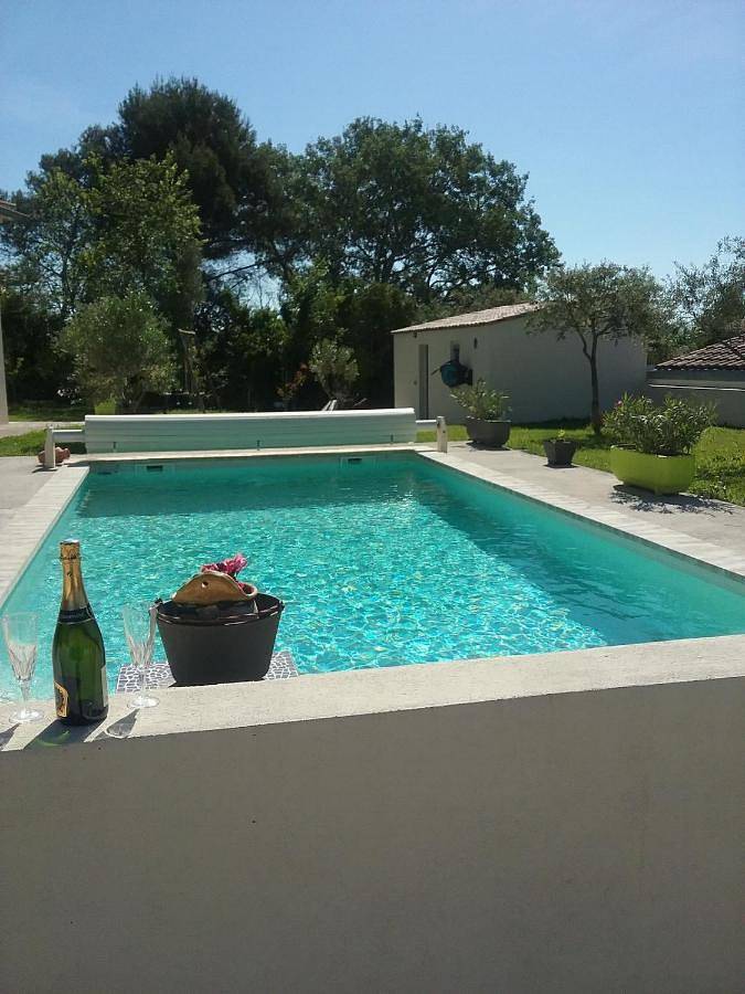 Apartamento de vacaciones para 4 personas, con vistas además de piscina y jardín - 1