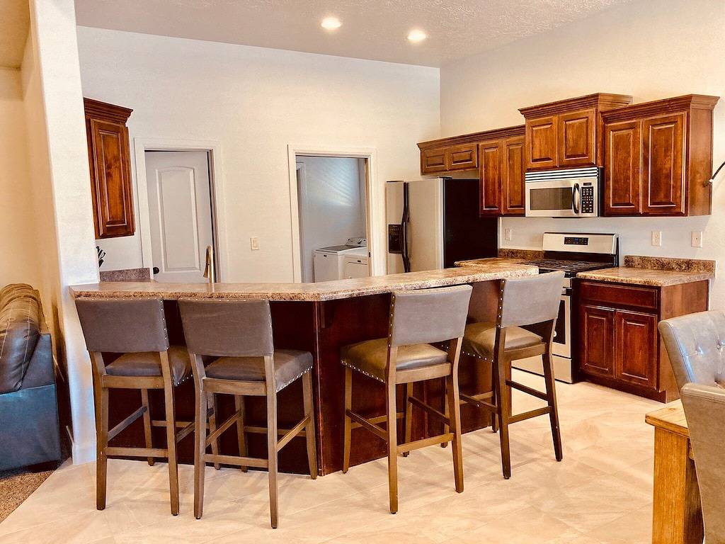 Beautiful family friendly 4 bedroom near Zion Np with all the comforts of home. in La Verkin, Zion Nationalpark