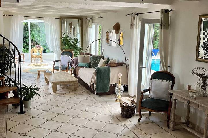 Beautiful, spacious villa—perfect for a summer vacation for 5–6 people - in Le Rouret, Mittelmeerküste (Frankreich)