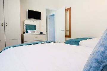 Camping for 6 People in Highcliffe, New Forest, Photo 4