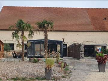 Gîte pour 6 personnes, avec jardin et jacuzzi dans Allier