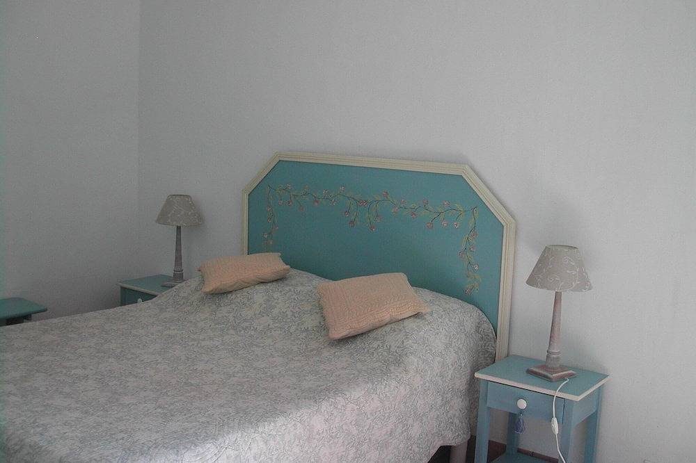 Geheel appartement, Onafhankelijke studio met uitzicht op het zwembad in Tourtour, Draguignan en omgeving