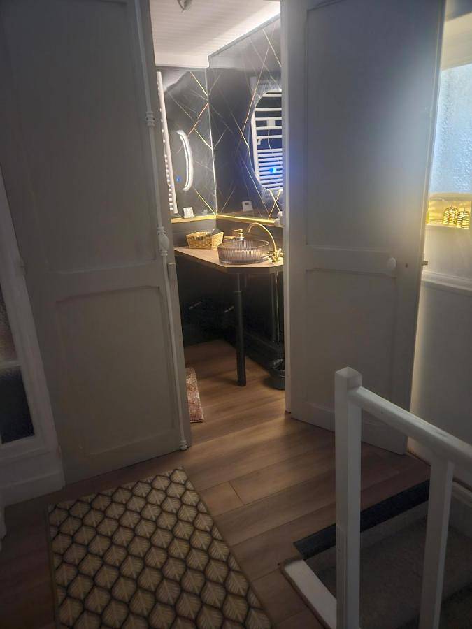 Location de vacances pour 4 personnes, avec jacuzzi et terrasse à Bennecourt - 3