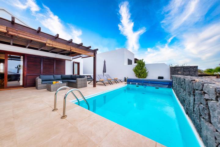 Chalet para 6 personas, con piscina además de jardín y jacuzzi en Lanzarote - 3