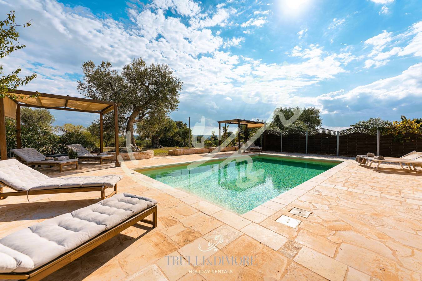 Td Truly Trulli Gentle Breezes Across Olive Va... in Coreggia, Bari Provinz