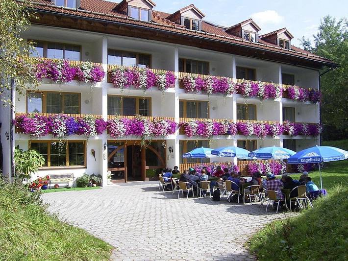 Hotel für 3 Personen, mit Terrasse und Garten sowie Sauna in Wertach