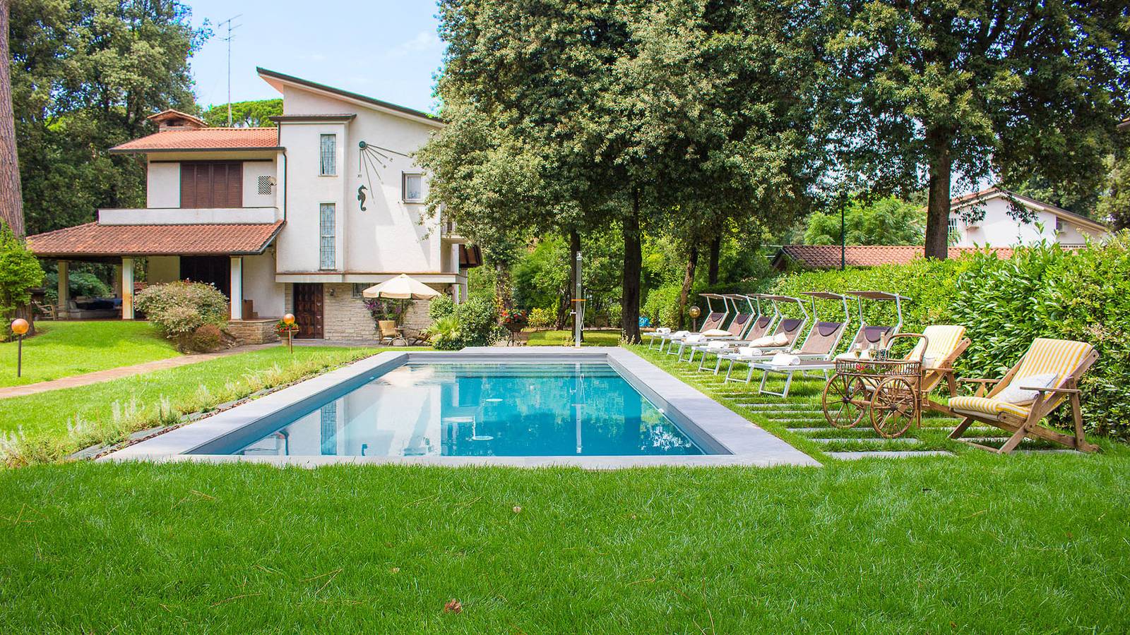 Villa La Meridiana 8+1, Emma Villas in Marina di Pietrasanta, Pietrasanta