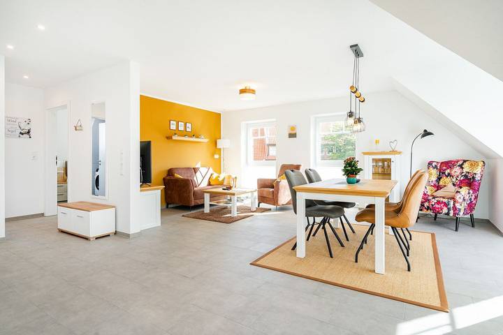 Ferienwohnung für 4 Personen, mit Balkon in Krummhörn - 2