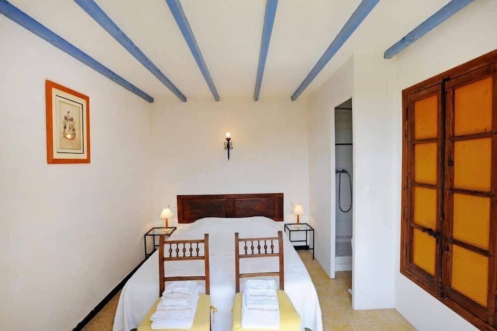 Petite maison, piscine partagée, proche Béziers et Canal du Midi, calme garanti in Béziers, Côte méditerranéenne (France)