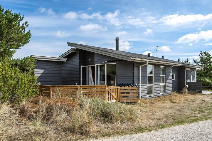 Feriehus for 6 personer, med terrasse og sauna i Klitmøller