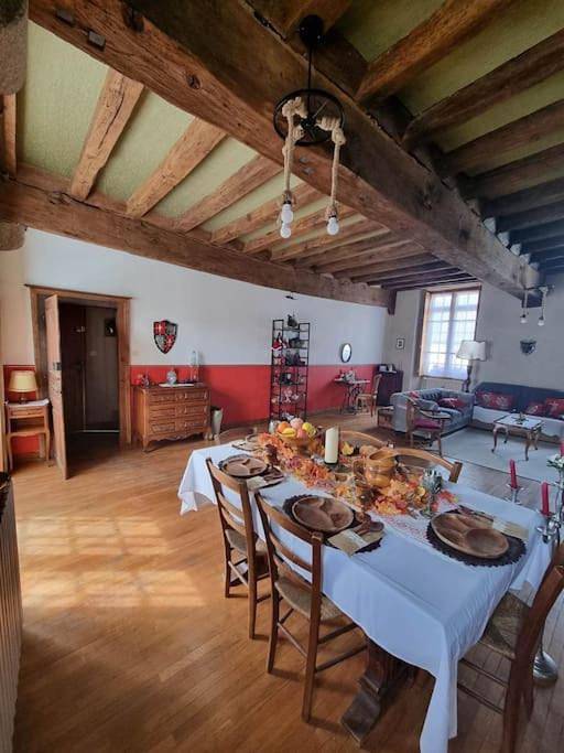 Appartement entier, One-Bedroom Apartment in Évaux-les-Bains, Région d'Aubussargues