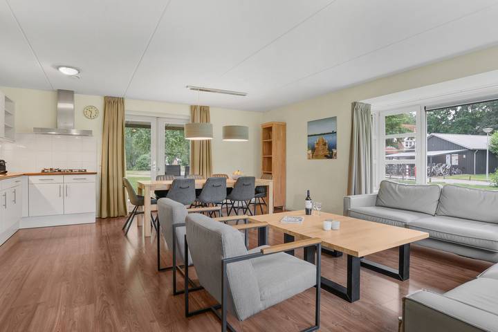 Bungalow für 8 Personen, mit Balkon/Terrasse und Terrasse am Veluwemeer - 2