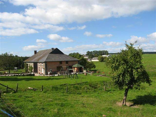 Maison d’hôte pour 20 personnes, avec Jacuzzi et Terrasse ainsi que Jardin et Sauna à Clervaux