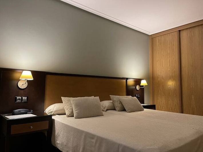 Apartmenthotel for 4 people in O Carballiño, Ourense Region