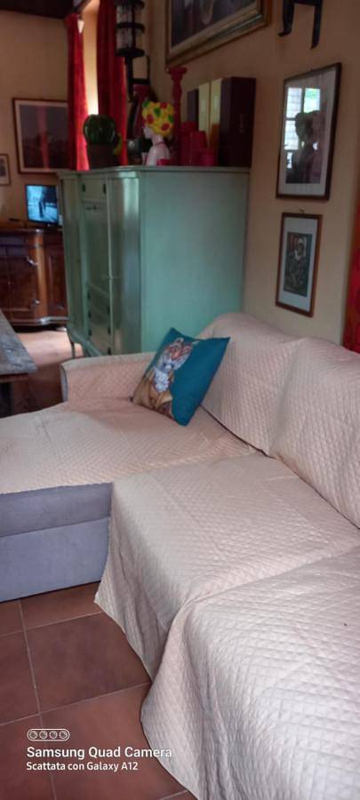 Gîte pour 4 personnes, avec vue et jardin à Zeri