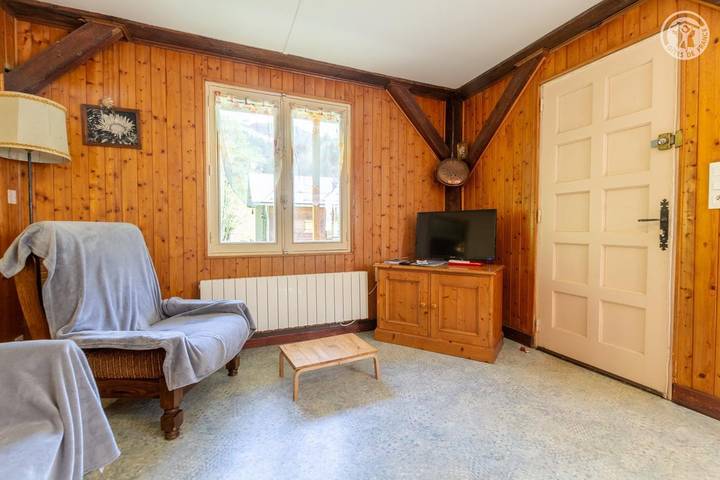 Gîte pour 6 personnes, avec jardin dans Arêches - 4