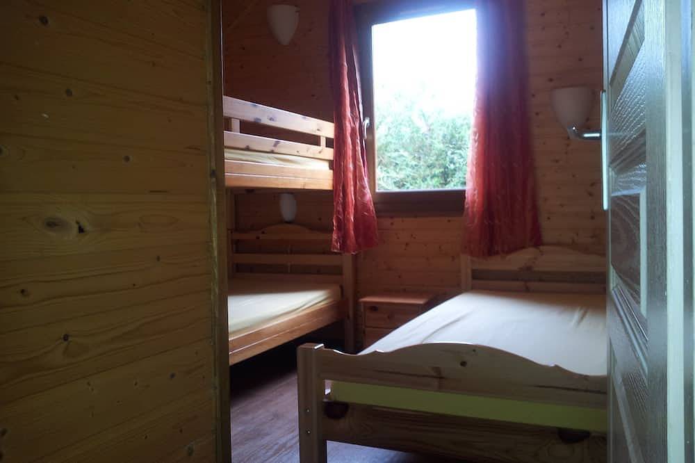 Chalet-Comfort-Wet room-Garden view-clévacances 3 clés in Doucier, Jura