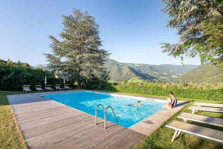 Ferienwohnung für 2 Personen, mit Garten und Pool sowie Ausblick - 1