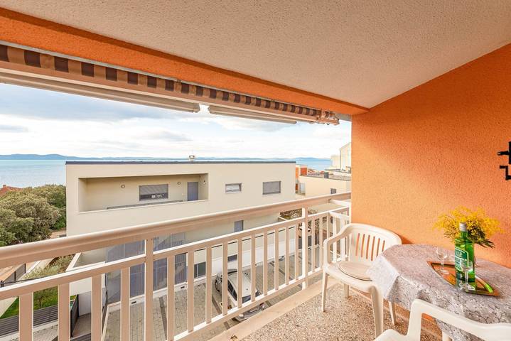 Ferienwohnung für 3 Personen, mit Balkon/Terrasse in Petrcane