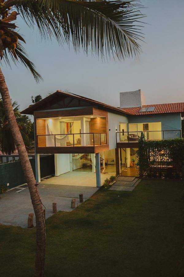 Villa para 8 pessoas, com jacuzzi e jardim e ainda piscina em Itarema