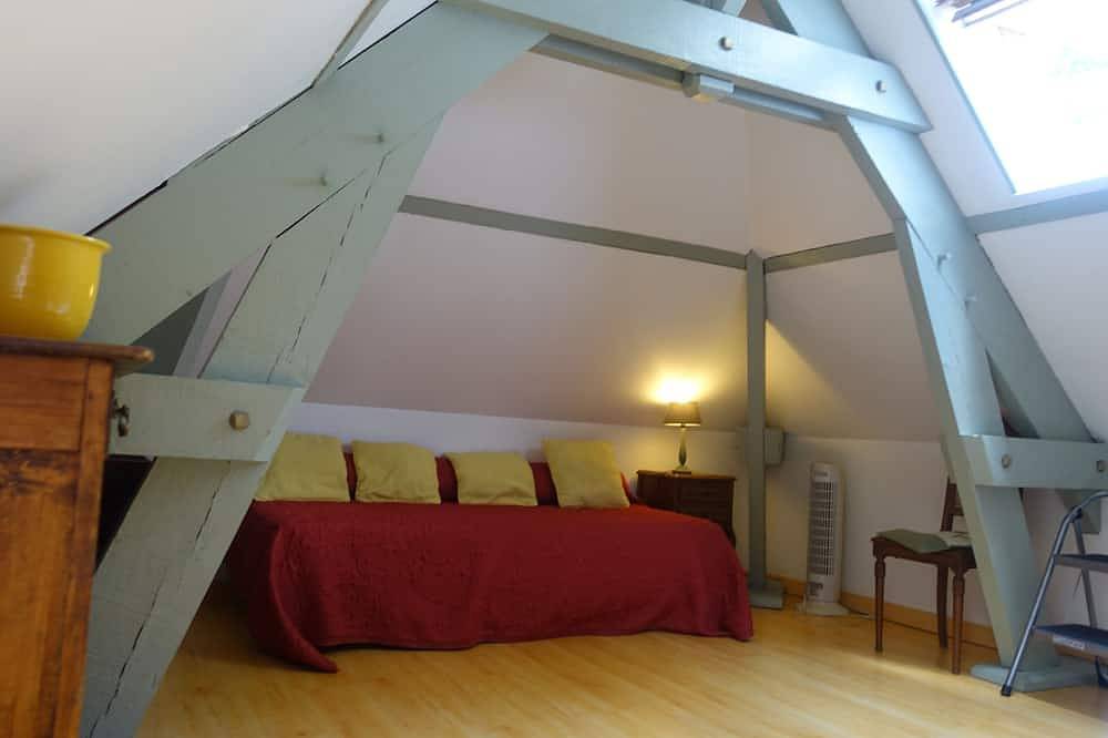 Au pied de l'Abbaye dans le coeur d'un petit village et 9 km de Rouen in Saint-Martin-de-Boscherville, Région de Rouen