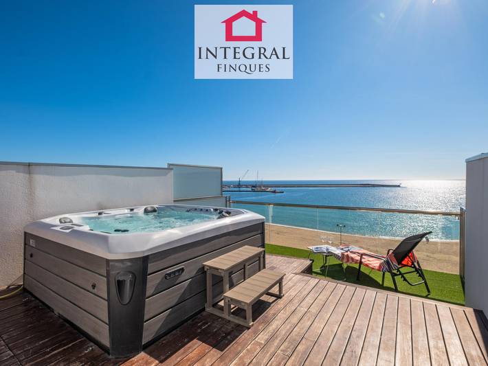 Location de vacances pour 6 personnes, avec jacuzzi et balcon à Palamós