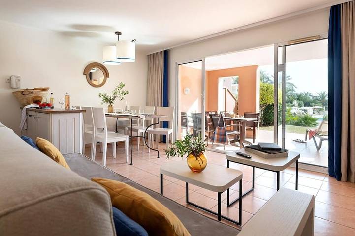 Appartement de vacances pour 6 personnes, avec balcon ainsi que jacuzzi et piscine, animaux acceptés - 1