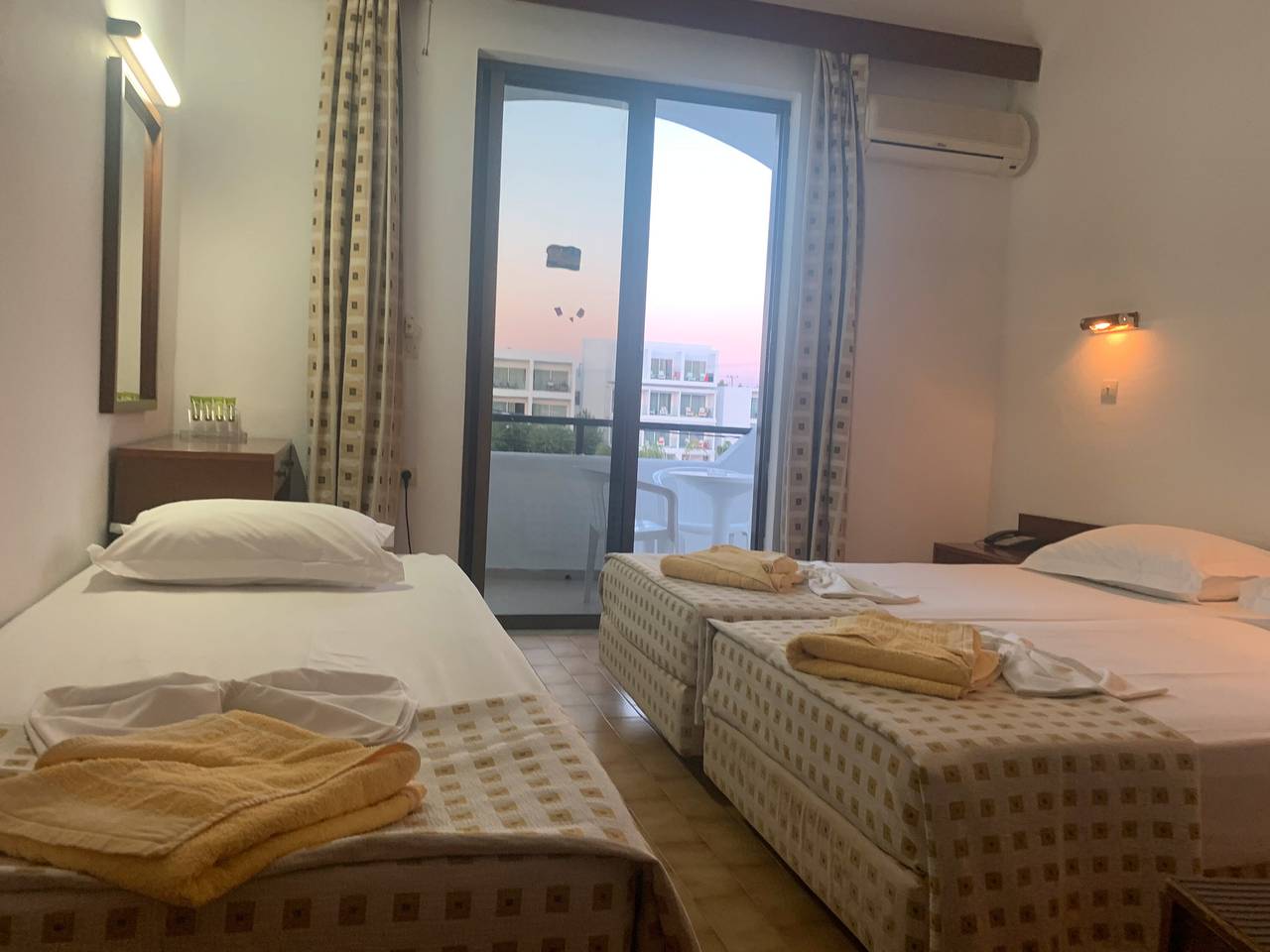 Apartment in A Hotel 'Hercules Plus Faliraki' with Shared Pool, Shared Terrace and Wi-Fi in Faliraki, Rhodos