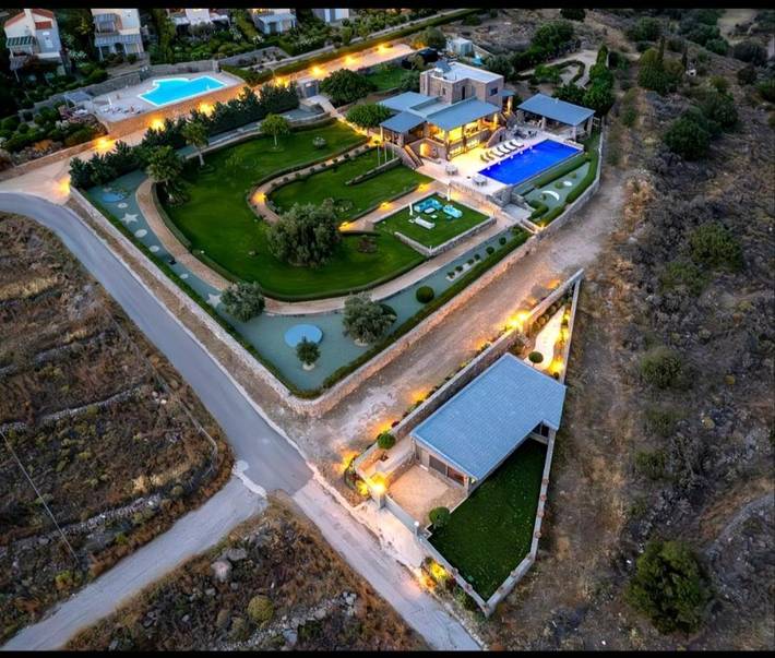 Location de vacances pour 18 personnes, avec jardin ainsi que piscine et vue dans Perdika - 2