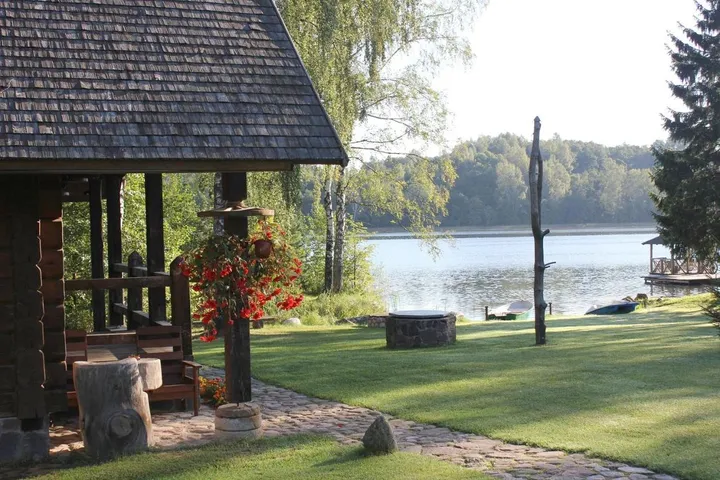 Rustico per 10 persone, con sauna e panorama nonché giardino e vista lago, con animali domestici - 1