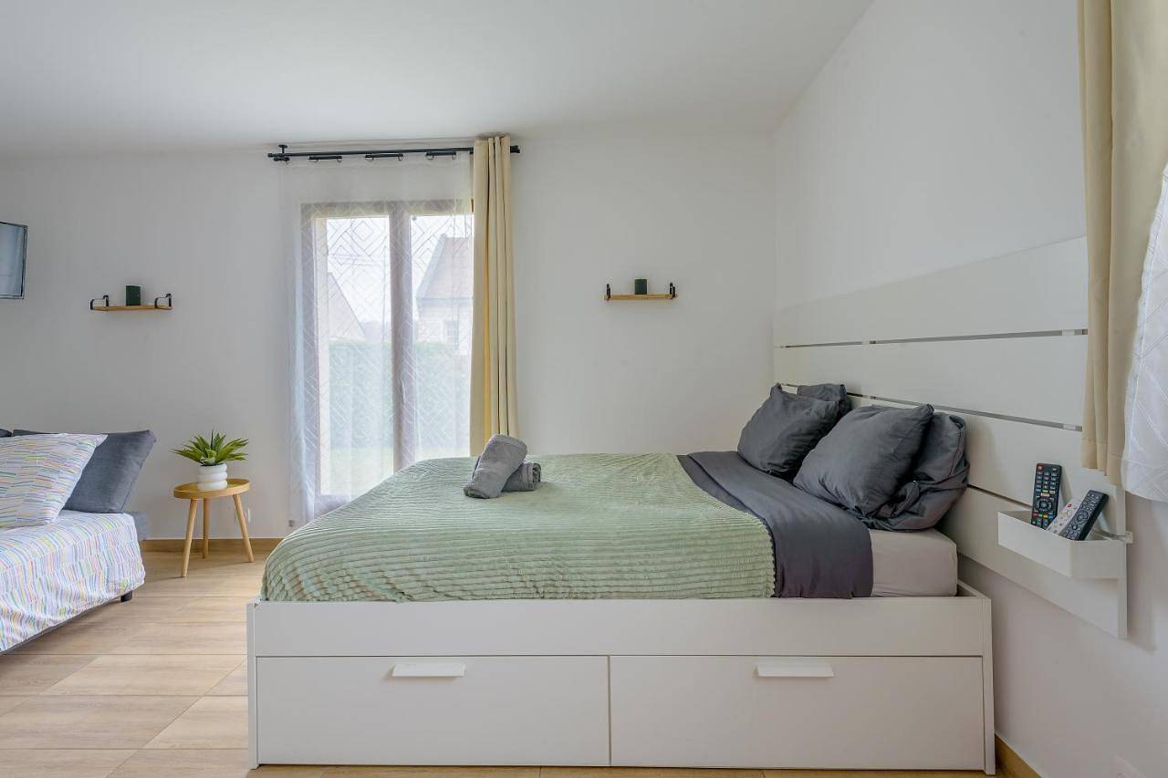 Appartement entier, Studio in Crécy-la-Chapelle, Seine-et-Marne