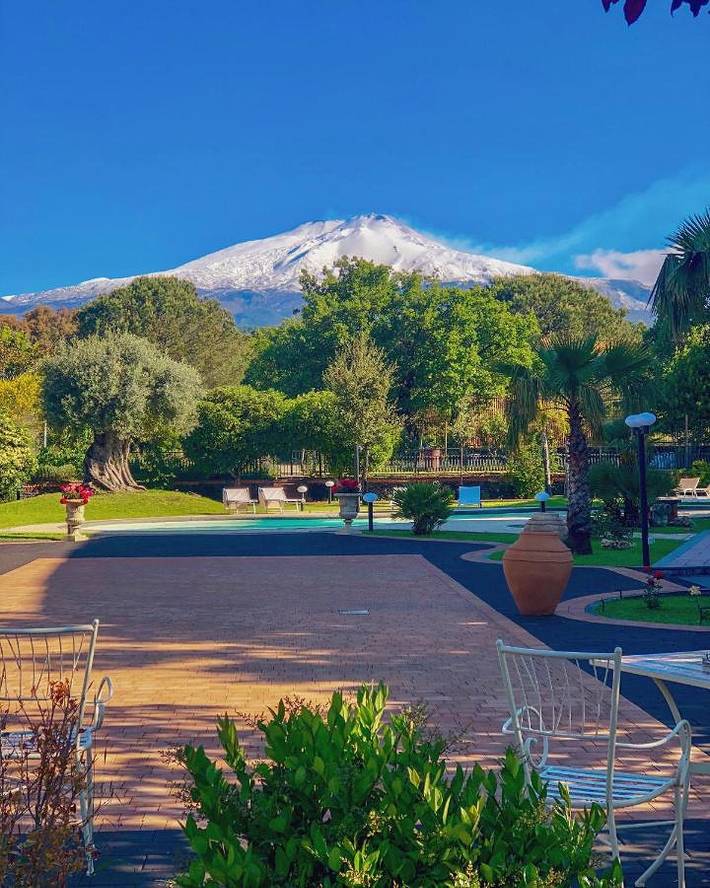 Casa vacanza per 4 persone, con piscina e giardino nonché panorama in Mascalucia