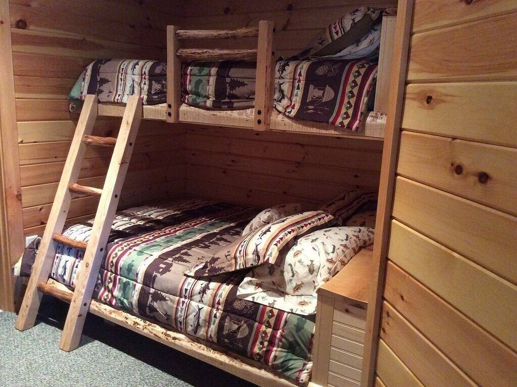 Das Artist's Cabin Retreat im Powder Ridge mit Blick auf das Sunday River Resort in Newry, Sunday River