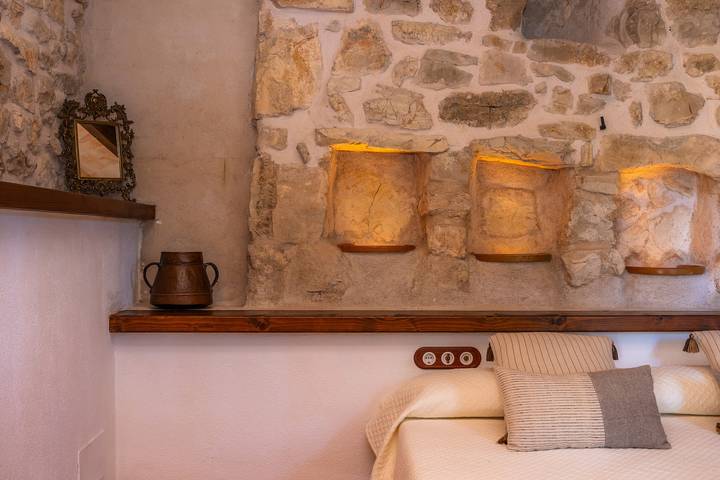 Holiday rental for 3 people, with children pool and garden in Petra