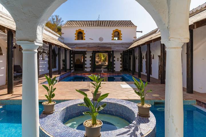 Chalet para 17 personas, con jardín, Se admiten mascotas en Costa del Sol Occidental - 2