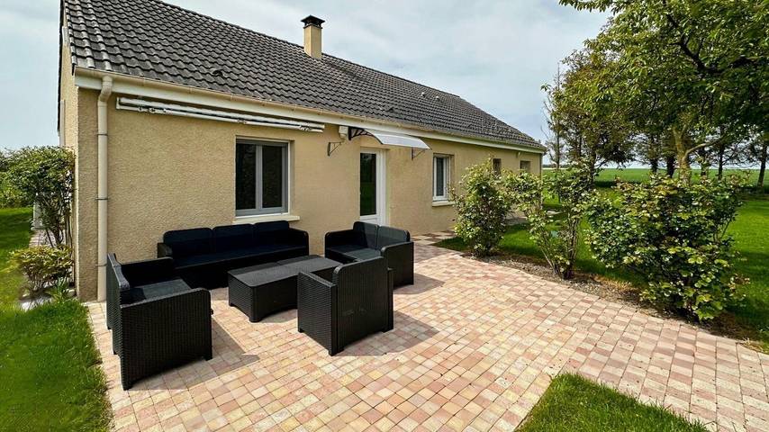 Gîte pour 8 personnes, avec jardin et terrasse dans Hauviné