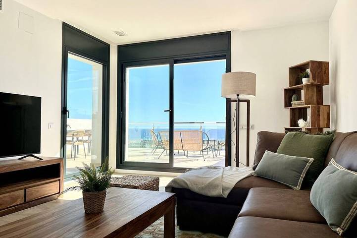 Chalet para 10 personas, con balcón y jardín, Se admiten mascotas en Cunit