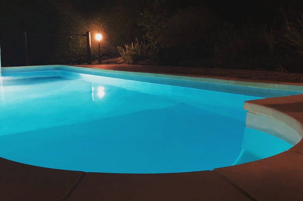 Villa **** 8 pers. avec piscine privée chauffée(Corrèze-Dordogne) in Juillac, Région de Brive-la-Gaillarde