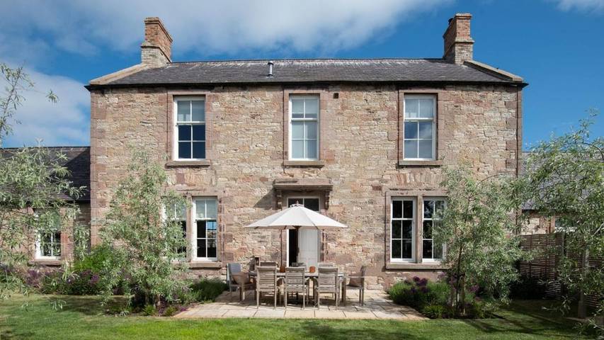 Holiday rental for 8 people, with garden and terrace, with pets in Holy Island